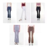 ราคา [จัดส่งทันที] Lunar Gymwear - Flare Pant - กางเกงออกกำลังทรงขาม้า เท่เก๋ไม่ซ้ำใคร ผ้านิ่มใส่สบาย จะลุคไหนก็เอาอยู่ (1732115842192344921)