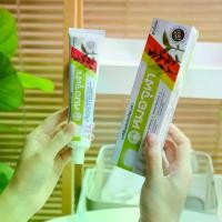 ราคา ยาสีฟันสมุนไพรตราหมอจุฬา สูตรดั้งเดิม ขนาด 40 กรัม: Moa Jula Herbal toothpaste, original formula 40 gram (1730831703090759726)