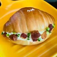 ราคา Cream Cheese Bacon Bits Pan / ครีมชีสเบค่อนปัง (1732241066832135856)