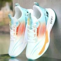 ราคา รองเท้าวิ่งสำหรับผู้ชายและผู้หญิง ระบายอากาศ ดูดซับแรงกระแทก น้ำหนักเบา เหมาะสำหรับคู่รัก ฤดูร้อน 2025 มาใหม่ รองเท้า hello polo รองเท้า ผ้าใบ นันยาง เกรด c รองเท้า ผ้าใบ (1731617223720273836)