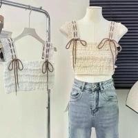 ราคา Knitting Crop เสื้อครอปสายเดี่ยวแต่งเชือกผูกโบว์ เนื้อผ้าไหมพรมถัก ใส่ไปทะเลได้ (1730665890877901016)