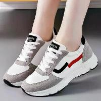 ราคา รองเท้าผ้าใบแฟชั่นสตรี ลีวายส์ ปี 2025 รองเท้า ผ้าใบ giga รองเท้า ผ้าใบ เบรกเกอร์ ผู้ หญิง (1731266846537450995)