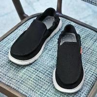 ราคา SS24[ลีวายส์] รองเท้าผ้าใบระบายอากาศสำหรับผู้ชาย รองเท้าลำลองอินเทรนด์ขั้นตอนเดียว รองเท้าผู้ชาย ผ้า นิ้วเท้ากลม พื้นรองเท้านุ่มShoes (1729721787766901270)