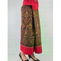 ราคา ผ้าถุงตีนแดง ผ้าซิ่นตีนแดง Premium พรีเมี่ยม Made in Thailand ของดีบุรีรัมย์ บ้านเกิดลิซ่า (1731185676427692613)