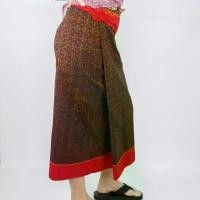 ราคา ผ้าซิ่นตีนแดง บุรีรัมย์ Made in Thailand พรีเมี่ยม คละดอก คละลายทอมือ (1731777398824864651)