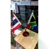 ราคา [ส่งฟรี] ธงไทย ธงอาฟริกาใต้ ไทย อาฟริกาใต้ THAILAND SOUTH AFRICA ธงนานาชาติ ธงตั้งโต๊ะแบบไขว้ ขนาด 14×20cm (1732179895332145738)