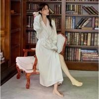 ราคา ชุดคลุมอาบน้ำ / ชุดคลุมชุดนอน / ชุดคลุมว่ายน้ำ Cream Kimberly bathrobe (premium silk satin) (1731832044992431154)