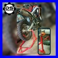 ราคา สแตนยกวิบากCRF250-300Cc สแตนเซอร์วิส (มีหูหิ้ว) สแตนยกรถมอไซค์มอไซค์วิบาก สแตนตั้งรถมอเตอร์ไซค์ ขนาด250-300CเกรดA Stand. (1732098957205145255)