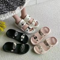 ราคา รองเท้าแตะ พื้นหนา สำหรับผู้หญิง ฤดูร้อน 2023 สไตล์เกาหลีใหม่ รองเท้าแตะสายคู่ รองเท้าแตะพ่อแม่ลูก พร้อมเครื่องประดับ DIY หมี รองเท้า fitflop jellybunny ทรงเอ หู หนีบ boots shorts (1731904303440495669