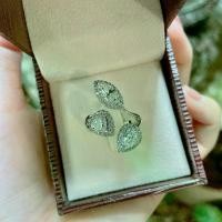 ราคา Titapa jewelryแหวนเพชรหน้ากว้างมาคี1กะรัตหัวใจ50ตังหยดน้ำ75ตังล้อมเพชรดีไซน์สวยเก๋มาใหม่ใส่สวยเต็มนิ้วงานประณีตมากเพชรสวยคัดทุกเม็ดน้ำ100สวยเล่นไฟระยิบระยับเหลี่ยมเพชรH&A ตัวเรือ (1732483662583203347)