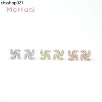 ราคา Motta Earring ต่างหูติดหูชุบทองคำขาว ลายกังหันลม (1732172995919906265)