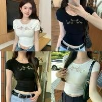 ราคา Ribbon top เสื้อยืดแขนสั้น ผ้าฝ้ายแท้ เข้ารูป ประดับโบว์ แต่งลูกไม้ซีทรู บล็อกบัสเตอร์ Women ผู้หญิง Clothing ผ้าแก้ว (1731443034926844017)