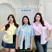 ราคา Ribbon Shirt - เสื้อเชิ้ตแขนสั้นคอปกปักลายโบว์ (อก40-52“) (1731844958984046861)