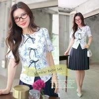 ราคา "Romi"Oil" Jasmine Belle Set K220 ชุดเดรสสีกรม (เสื้อผ่าหน้ากระโปรงพลีท) (1732250818988967357)