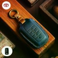 ราคา ซองหนังแท้ สำหรับกุญแจรีโมทรถยนต์ รุ่นหนังถอยหลัง Toyota Fortuner TRD‎, Camry ไฮบริด, Legender, Altis, Corolla Cross 2015-25 (1732484357514823010)