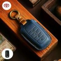 ราคา พร้อมส่ง ซองหนังแท้ ใส่กุญแจรีโมทรถยนต์ รุ่นหนังกลับ Toyota Fortuner TRD‎,Camry Hybrid,Legender,Altis,Corolla Cross 2015-25 (1732415547474151127)