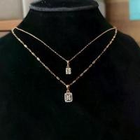 ราคา จี้เพชรบาเก็ต (Baguette Diamond Pendant) 2 ดีไซน์ ตัวเรือนทองแท้ 18K มาพร้อม สร้อยคออิตาลี 18K (1732431565790086824)