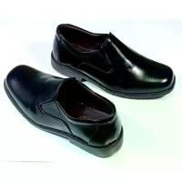 ราคา [พร้อมส่ง] CHEN DIAMOND รองเท้าคัทชูชาย คัทชูหนังขัดมัน ทรงโลฟเฟอร์ หนังแท้100% รองเท้าทางการ สำหรับผู้ชาย พิ้นนุ่ม กันลื่นได้ดี รุ่น 224 สีดำ ไซส์ 40-46 (1732234617519900502)