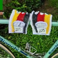 ราคา ถุงมือจักรยาน ถุงมือถัก สไตล์วินเทจ ลายธงชาติเยอรมัน Vintage bicycle gloves (1732497245818619025)