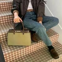 ราคา กระเป๋าถือ Kelly มือถือ สไตล์เฉพาะเกาหลี สำหรับผู้หญิง ฤดูใบไม้ร่วง ฤดูหนาว แฟชั่นใหม่ Retro กระเป๋าพร็อพ กระเป๋าสะพายไหล่เดียว กระเป๋าสะพายข้าง 2024 กระเป๋า บาลองเซียก้า ก ร (1731770067048039989)