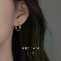 ราคา GLAMORต่างหูเงินแท้ Retro Twist ต้างหูเงินแท้ ต่างหูแฟชั่น ต่างหูแฟชั่นผู้หญิง ต่างหูสไตล์เกาหลี คลังสินค้า (1731740574256564770)