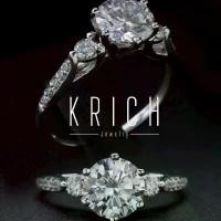 ราคา KRICH. แหวนเงิน 92.5 ฝังเพชรโมซาไนท์ เม็ดชู ขนาด 2 กะรัต ชุบทองคำขาว รุ่น Band 910 (1730422264967695124)