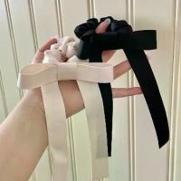 ราคา กิ๊บติดผม สไตล์เกาหลีและญี่ปุ่น บรรยากาศหรูหรามาก โบว์ริบบิ้น Scrunchie สำหรับผู้หญิง ตกแต่งหัวหลังสง่างามและสง่างาม ที่คาดผมดอกไม้ผม เชือกผูกผม เครื่องประดับผม (1731804112871916719)