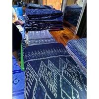 ราคา Fashion ผ้าย้อมครามสกลนคร พันคอและคลุมไหล่ by Pakapong Idea แฟชั่น (1732497178177472160)