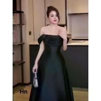 ราคา ชุดเดรส ปาดไหล่ สีแดง สีดำ Brand เวียดนามแท้ (1732493499622851751)