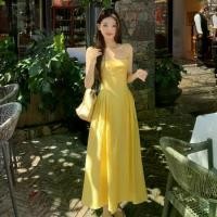 ราคา เดรสสไตล์ฝรั่งเศส เดรสสายเดี่ยวสีเหลือง ไซส์เล็ก เดรสยาว เรียบหรู จับเอว เหมาะสำหรับฤดูร้อน มาใหม่ สำหรับผู้หญิง ชุดชายหาด swan a brand ผ้า ไทย ใส่ สนุก (1731252885351597373)