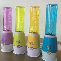 ราคา ขายร้อนส่งออกไปยังเกาหลีใต้ Shake N Take3 สามรุ่นมินิคั้นน้ําผลไม้เครื่องปั่น (1732265827120417257)