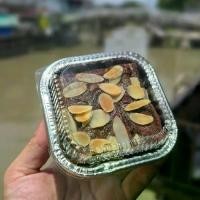 ราคา บราวน์บัตเตอร์ฟัดจ์บราวนี่ Brown Butter Fudge Brownie (1732126314126869955)