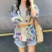 ราคา CHILI.เสื้อแขน 5 ส่วน เสื้อแขน 5 ส่วนสีน้ำเงิน ผ้าไหมอิตาลีพรีเมี่ยม แบบสวมคอ คอวีแต่งฉลุลูกไม้ ลายดอกไม้สีน้ำเงินสวยๆ แต่งระบายด้านหน้า ใส่แมทช์ กับกางเกงยีนส์ขาสั้นน่ารัก เสื้อ (1730346503877724344)
