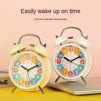ราคา นาฬิกาปลุกนักเรียน ดีไซน์ใหม่ อุปกรณ์ปลุกพิเศษ สำหรับเด็ก เด็กชายและเด็กหญิง เหมาะสำหรับหอพัก นาฬิกาปฐมวัย นาฬิกาการเรียนรู้ การศึกษา หนังสือ ตะขอและชั้นวาง ห้องนอน 2 ชั้น ตะขอแล (1731557728405915212)