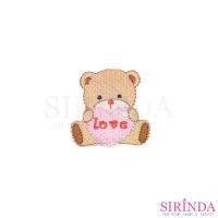 ราคา ตัวรีดการ์ตูนหมีนั่งหัวใจlove ตัวรีดติดเสื้อ อาร์มปักตกแต่ง DIY EMBROIDERY PATCH (00080509) (1729974631738738711)