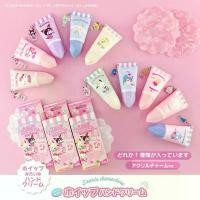 ราคา กล่องสุ่ม ครีมทามือ Sanrio Whip Hand Cream ครีมบำรุ่งมือและเล็บ มีกลิ่นหอม เวลาบีบออกมาจะเหมือนบีบวิปครีมเลยค่ะ สวัสดิการสด (1732522491584218477)