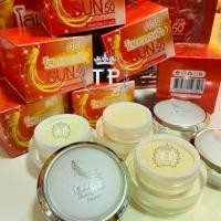 ราคา ( ยกโหล 12 กล่อง ) ครีมโสมนางฟ้า Sun SPF 50 Premium Ginseng ครีมกันแดดโสมนางฟ้า 20 g. (1729637723007322312)