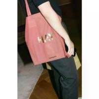 ราคา แนะนำ แนะนำ HAY - HAY Bangkok Tote Bag ( กระเป๋าผ้า กระเป๋าใส่ของ Tote Bag ถุงผ้าอเนกประสงค์ )TikTok (1732648985663539106)