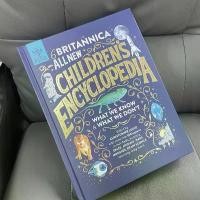 ราคา [จัดส่งทันที] （มอบของขวัญฟรี）Britannica All New Children's Encyclopedia หนังสือภาษาอังกฤษปกแข็งขนาดใหญ่ สำหรับเด็กอายุ 7 ปีขึ้นไป (1732503394093794333)