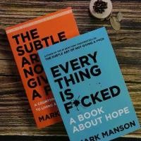 ราคา 【COD】 【หนังสือภาษาอังกฤษ】English book The subtle art of not giving a f*k + Everything is f*cked two book set (1732574355592808282)
