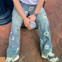 ราคา BOYVIBE Flower jeans กางเกงยีนส์ลายดอกไม้ สกรีนลายดอกทั้งตัว ขาทรงกระบอก เนื้อผ้ายีนส์อคุณภาพอย่างดี (1729808727078963262)
