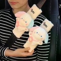 ราคา ปลอกเข็มขัดนิรภัยในรถยนต์, ปลอกแขนไหล่, การออกแบบการ์ตูนตุ๊กตาน่ารัก, ตกแต่งเข็มขัดนิรภัยในรถยนต์, สายคล้องไหล่, โล่ไหล่, สำหรับผู้หญิง, รวมสายคล้องไหล่ hook volvo โบว์แดง ติด (1731422529403651556)