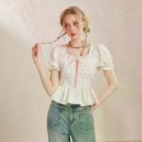 ราคา เสื้อเบลาส์ สไตล์ฝรั่งเศส คอเหลี่ยม ลายดอกไม้เล็กๆ วัสดุชีฟอง แขนพัฟ ดีไซน์น่ารัก สไตล์เจ้าหญิงสาว เสื้อกระชับสัดส่วน UNIFREE, ปี 2025 (1732100617461925757)