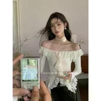 ราคา เสื้อเบลาส์ สไตล์ตะวันตก ทรงสลิมฟิต ลูกไม้ แขนทรัมเป็ต ไหล่ข้างเดียว 240107 (1730002032117975725)