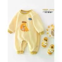 ราคา ชุดจั๊มสูทเด็กแรกเกิด สไตล์เกาหลี ลายการ์ตูน กลางฤดูใบไม้ร่วง แขนยาว จั๊มสูทขนนกกล้วย รอมเปอร์ ปี 2025 (1732584411037795381)