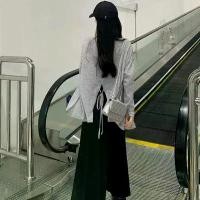 ราคา เสื้อคาร์ดิแกนกันแดด แจ๊กเก็ตสตรีบาง ปกปิดฤดูร้อน ผ้าคลุมไหล่ ยาวปานกลาง เครื่องปรับอากาศ สไตล์ขี้เกียจ ท๊อป ชุด ลูกเสือ ครู ผู้ หญิง ทํา งาน เลขาคิม กางเกง พยาบาล ลูกไม้ นัก ศึก (1732324076672551884)