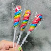 ราคา [พร้อมส่ง] ขนม อมยิ้มเกลียวเรนโบ/สายรุ้งเสียบไม้ก้านยาว (30ชิ้น) แคนดี้ ลูกอม COD (1732514231614211244)