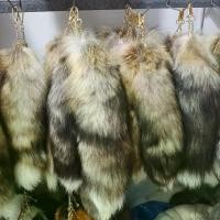 ราคา จี้ขนสุนัขจิ้งจอก พวงกุญแจรถยนต์ กระเป๋า เครื่องประดับ ขนหางสุนัขจิ้งจอก เครื่องประดับ ตุ๊กตา อุปกรณ์ประกอบฉาก (1730891092933838950)