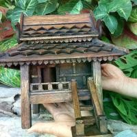 ราคา พร้อมส่งจากไทย ศาลพระภูมิไม้สักทอง ไม้เก่าแข็งแรง ขนาด23 x 24 x 26 ซม. บ้านเรือนไทย สไตล์ล้านนา งานฝีมือ จากช่างบ้านถวาย เหมาะกับใช้เป็นศาลพระภูมิ ที่บ้าน ที่ทำงาน ออฟฟิศ อยู่เย็นเป็นสุข เฮงๆรวยๆ (173