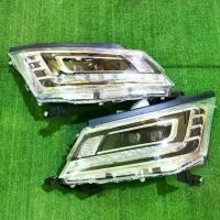 ราคา ไฟหน้า รถตู้ toyota hiace 300 commuter 2019 2020 2021 ลาย V2 เหมือนหน้า majesty งาน สวยๆ ปลั๊กตรงรุ่น ไฟเลี้ยววิ่ง ขายเป็นคู่ (1729700191225678102)